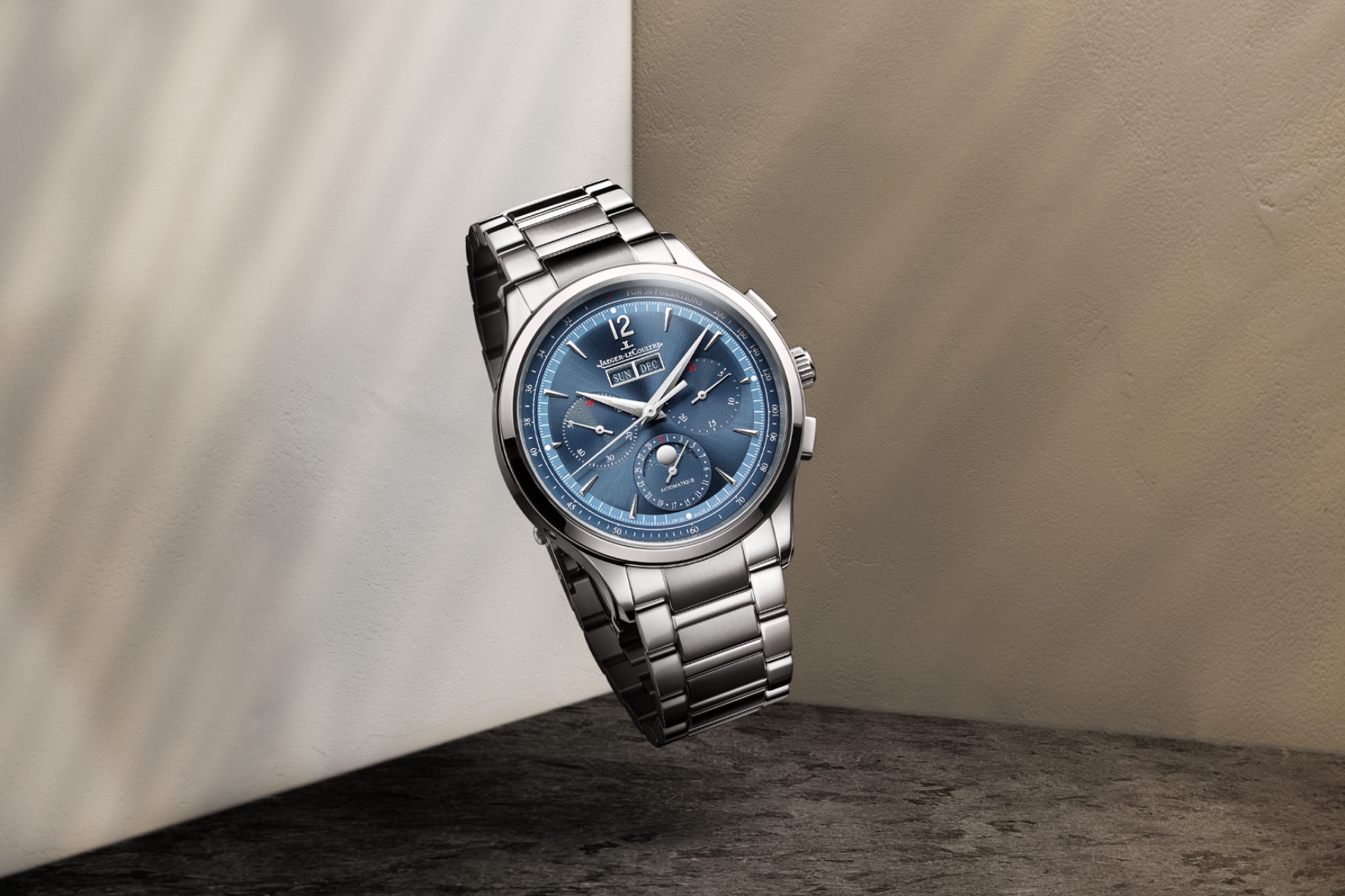 jaeger‑lecoultre master control chronograph calendar blue sunburst